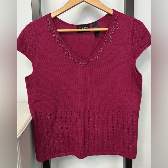 Liz Claiborne Tops - Liz Claiborne Women's pink/fuchsia Embroidered silk top. EUC. Size L
Fall